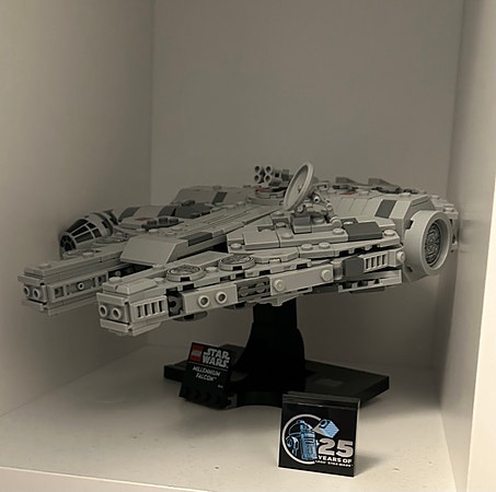 LEGO Star Wars romskip modell Millennium Falcon grå