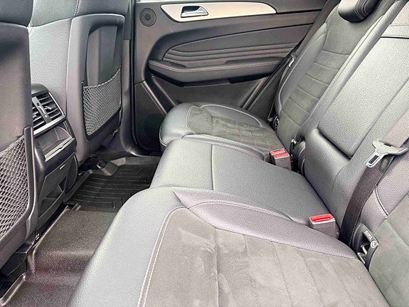 Mercedes-Benz ML350 22 of 30