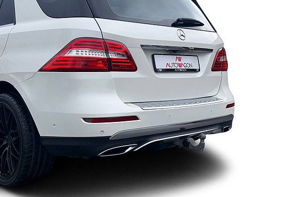 Mercedes-Benz ML350 15 of 30