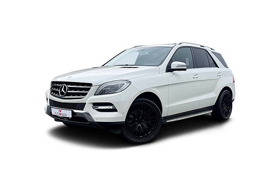 Mercedes-Benz ML350 2 of 5