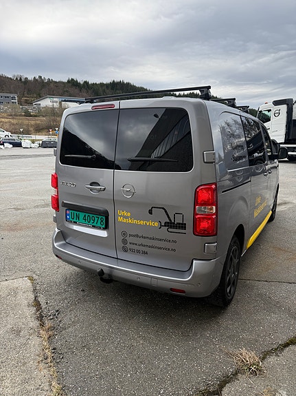 Opel Vivaro 5 of 5