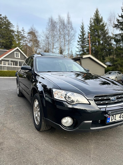 Subaru Legacy 5 of 5