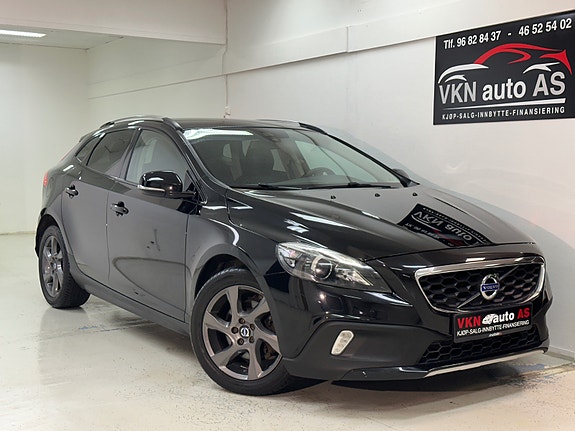 Volvo V40 Cross Country 3 of 5