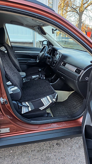 Mitsubishi Outlander 10 of 16