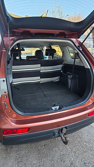 Mitsubishi Outlander 13 of 16