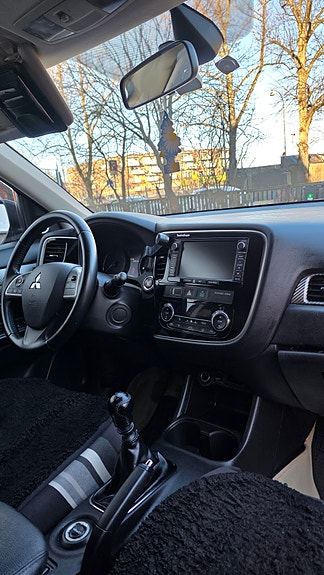 Mitsubishi Outlander 9 of 16