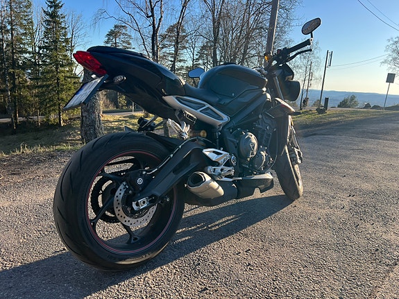 Triumph Street Triple RS 765 4 of 5