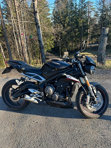 Triumph Street Triple RS 765 3 of 5