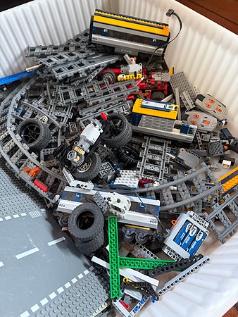 Lego ca 32 kg mye forskjellig skinner/tog/motorer/star wars/ninjago