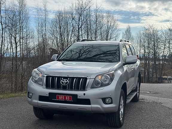 Toyota Land Cruiser 3 of 5
