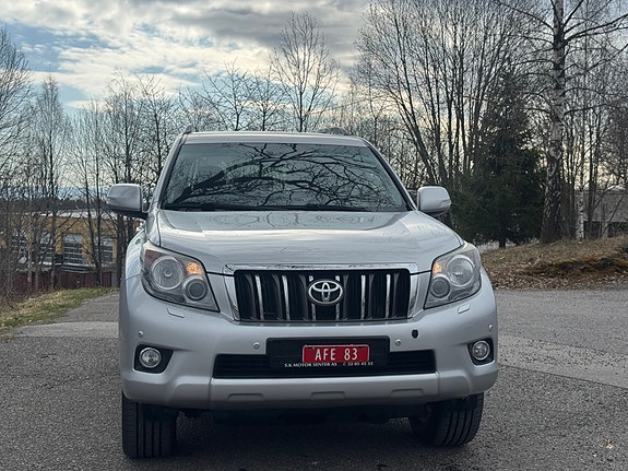 Toyota Land Cruiser 4 of 5