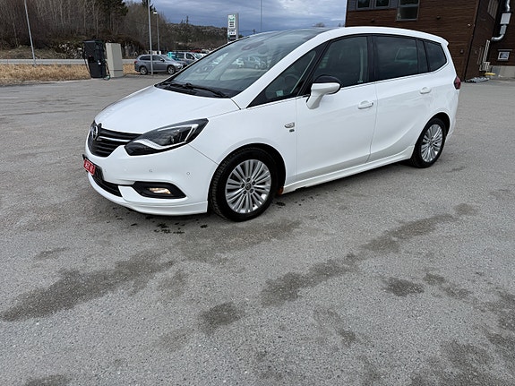 Opel Zafira Tourer 2 of 17