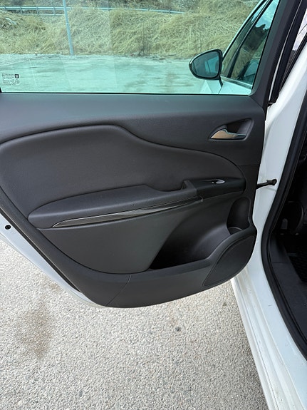 Opel Zafira Tourer 9 of 17