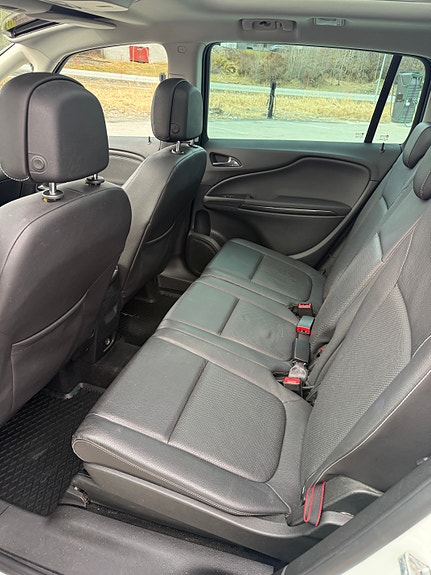 Opel Zafira Tourer 7 of 17