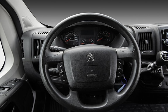 Peugeot Boxer 18 of 24