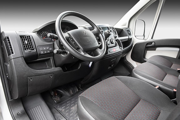 Peugeot Boxer 9 of 24