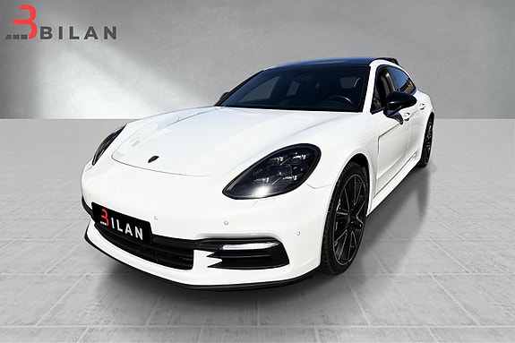 Porsche Panamera 4 of 5