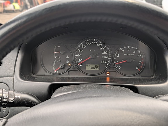 Mazda 323 15 of 16