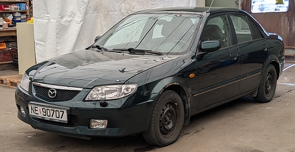 Mazda 323 3 of 16