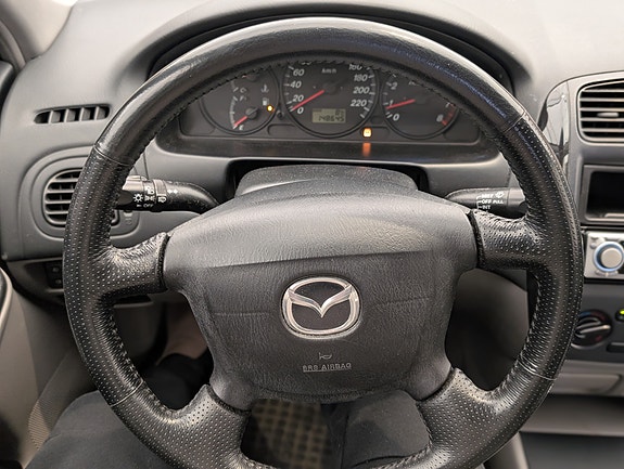 Mazda 323 16 of 16