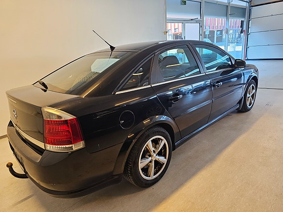 Opel Vectra 3 of 5