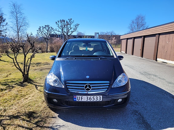 Mercedes-Benz A180 5 of 24