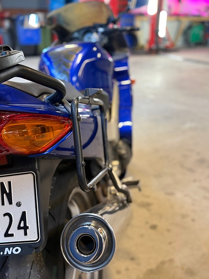 Honda VFR 800 2 of 6