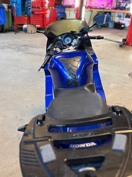 Honda VFR 800 3 of 6