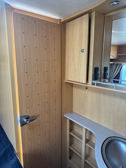 Dethleffs Camper 720 med køyer og frokostgruppe klart for innflytting, kan ta dyrere innbytte i bobil, campingvogn eller båt 7 of 24