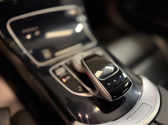 Mercedes-Benz C350 e 27 of 30