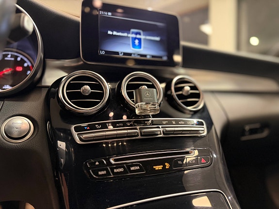 Mercedes-Benz C350 e 26 of 30