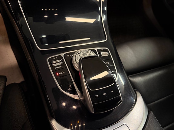 Mercedes-Benz C350 e 28 of 30