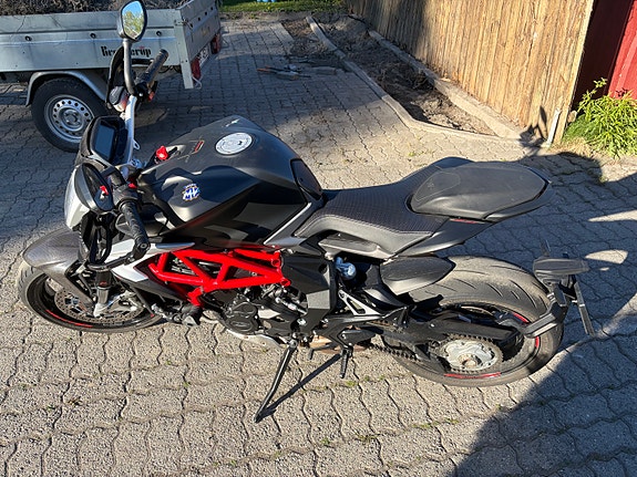MV Agusta Brutale 800 2 of 5
