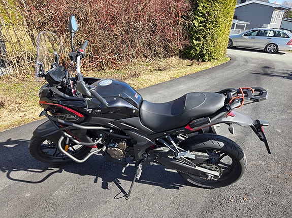 VOGE 300 DS 4 of 5