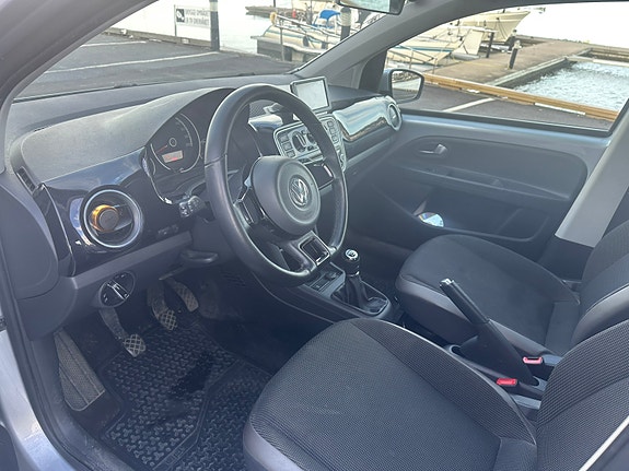 Volkswagen UP! 10 of 13