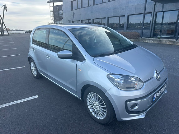 Volkswagen UP! 9 of 13