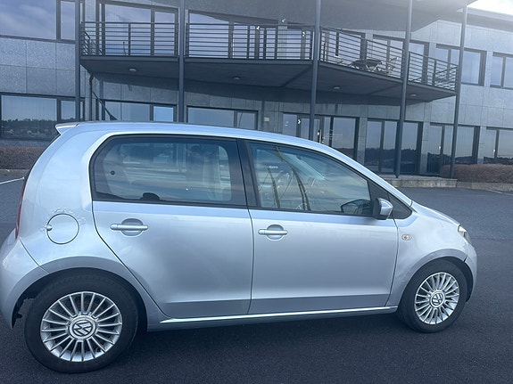 Volkswagen UP! 8 of 13