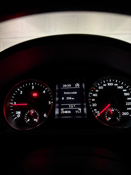 Volkswagen Passat 29 of 30