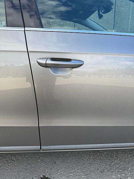Volkswagen Passat 13 of 30