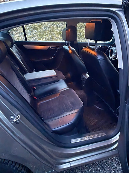 Volkswagen Passat 18 of 30