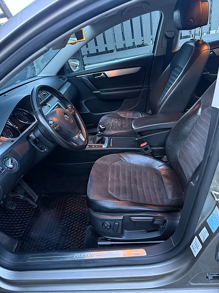 Volkswagen Passat 24 of 30