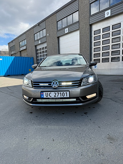 Volkswagen Passat 15 of 30