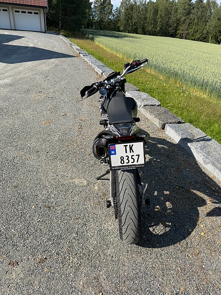 Husqvarna 701 Supermoto 3 of 6