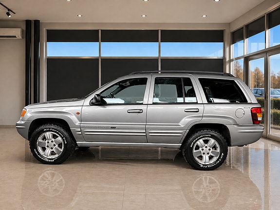 Jeep Grand Cherokee 2 of 5