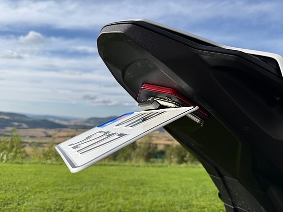 BMW BMW S1000RR – Unik spec | Strøken | Fullspekket M / Carbon | Må sees 13 of 16