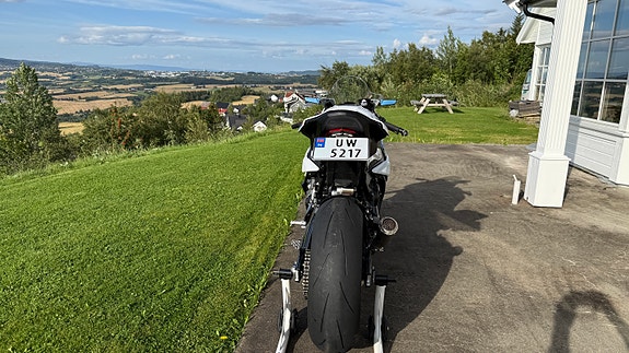 BMW BMW S1000RR – Unik spec | Strøken | Fullspekket M / Carbon | Må sees 3 of 16