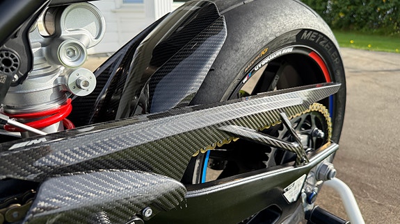 BMW BMW S1000RR – Unik spec | Strøken | Fullspekket M / Carbon | Må sees 11 of 16