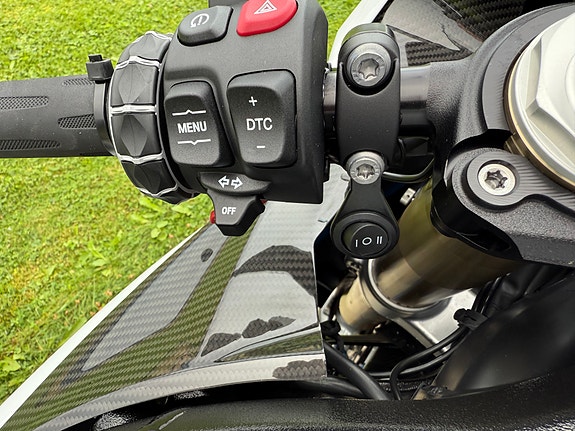 BMW BMW S1000RR – Unik spec | Strøken | Fullspekket M / Carbon | Må sees 15 of 16