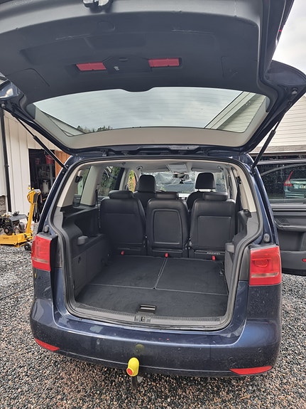 Volkswagen Touran 21 of 24