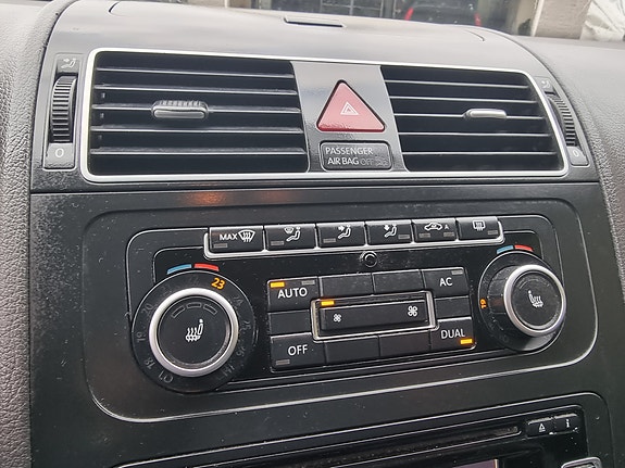 Volkswagen Touran 13 of 24